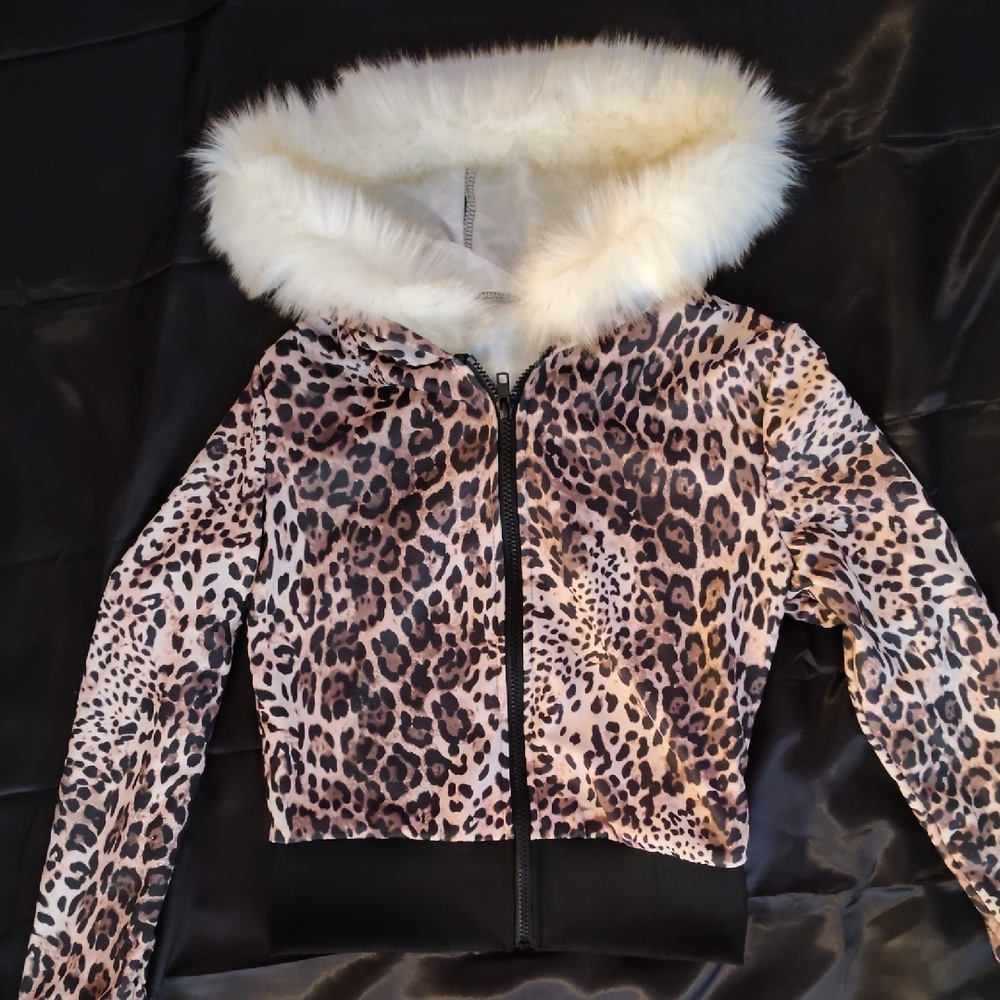 Leopard Print Sweatshirt with Faux Fur Hood